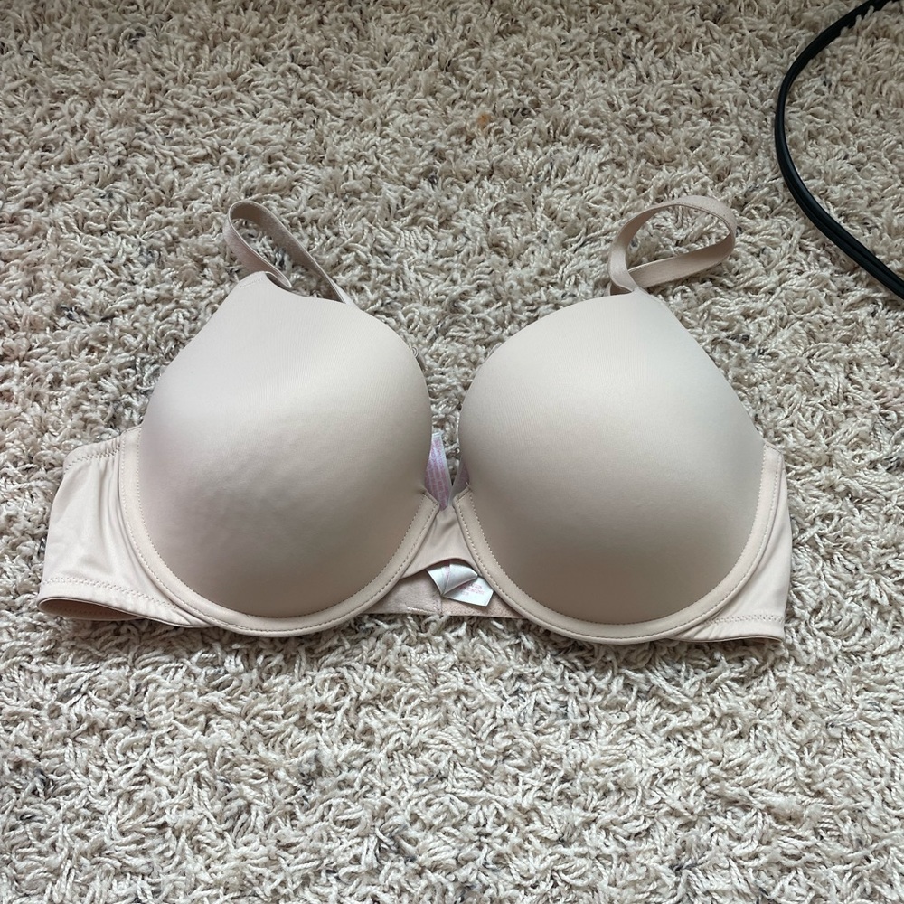 PINK Victoria’s secret bra